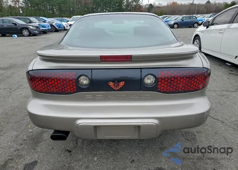 2001 Pontiac Firebird z USA, uszkodzony, nr VIN 2G2FS22KX12134338